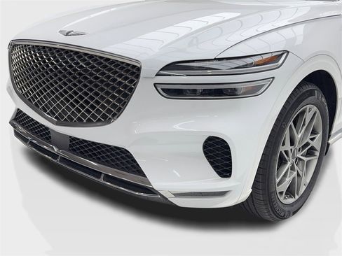 Used 2024 Genesis GV70 2.5T w/ Select Package image 5