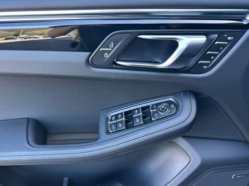 New 2026 Porsche Macan image 12
