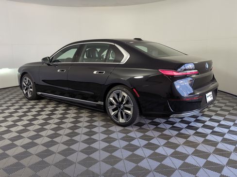 New 2026 BMW i7 eDrive50 w/ Executive Package image 3
