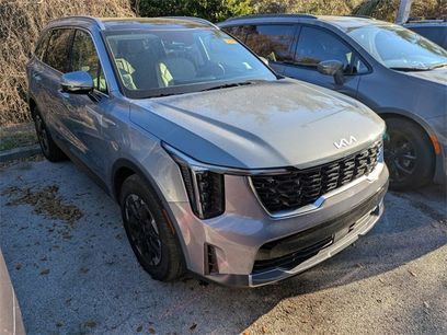 Certified 2025 Kia Sorento S w/ Panoramic Sunroof Package