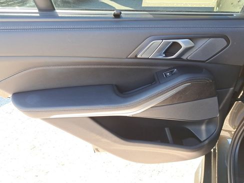 Used 2023 BMW X5 xDrive45e w/ Executive Package image 8