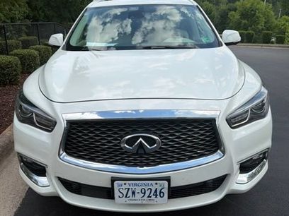 Used 2017 INFINITI QX60 Luxe w/ Deluxe Technology Package