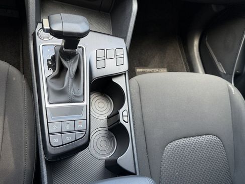 Certified 2026 Kia Sportage LX FWD image 25