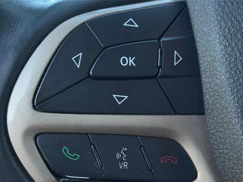 Used 2017 Jeep Grand Cherokee Laredo w/ Quick Order Package 23E image 33