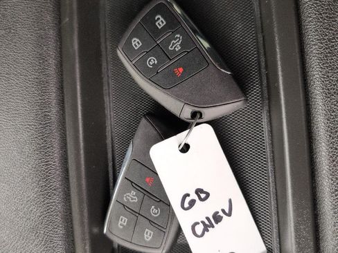 Used 2024 Chevrolet Silverado 1500 LT AWD/4WD image 27