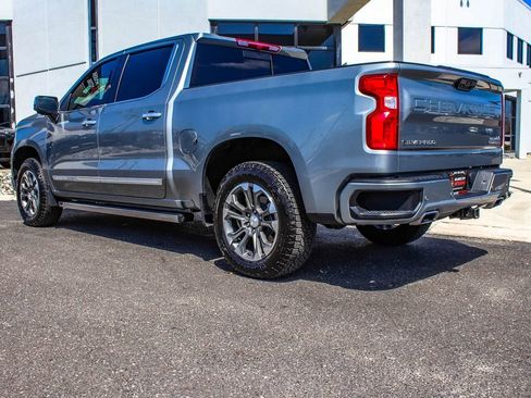 Used 2025 Chevrolet Silverado 1500 High Country AWD/4WD image 4