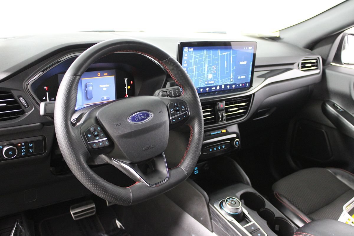 Used 2023 Ford Escape ST-Line Select w/ Tech Pack #1 AWD/4WD image 11