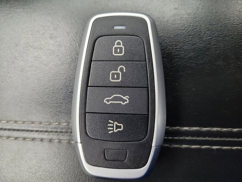 Used 2021 Nissan Sentra SV image 32