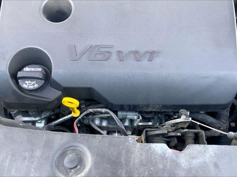 Used 2024 Buick Enclave Premium AWD/4WD image 33