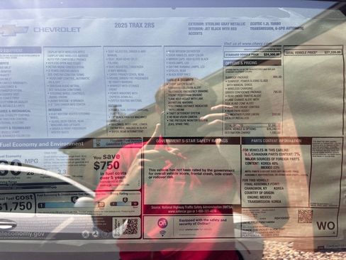 Used 2025 Chevrolet Trax RS w/ Sunroof Package image 22