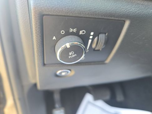 Used 2020 Jeep Grand Cherokee Laredo w/ Laredo X Package image 25