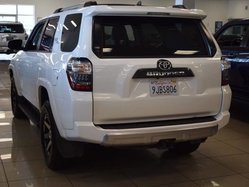 Used 2018 Toyota 4Runner TRD Off-Road Premium image 26