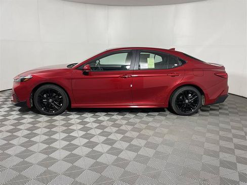 New 2026 Toyota Camry SE FWD image 4