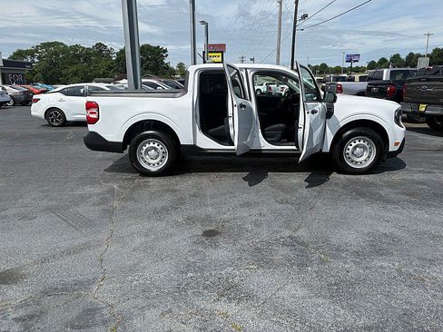 Used 2025 Ford Maverick XL w/ Equipment Group 101A AWD/4WD image 17