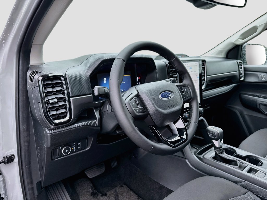 New 2026 Ford Ranger XLT w/ Black Appearance Package RWD image 9
