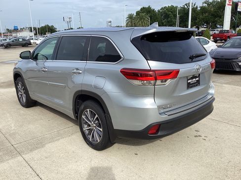 Used 2018 Toyota Highlander XLE FWD image 5