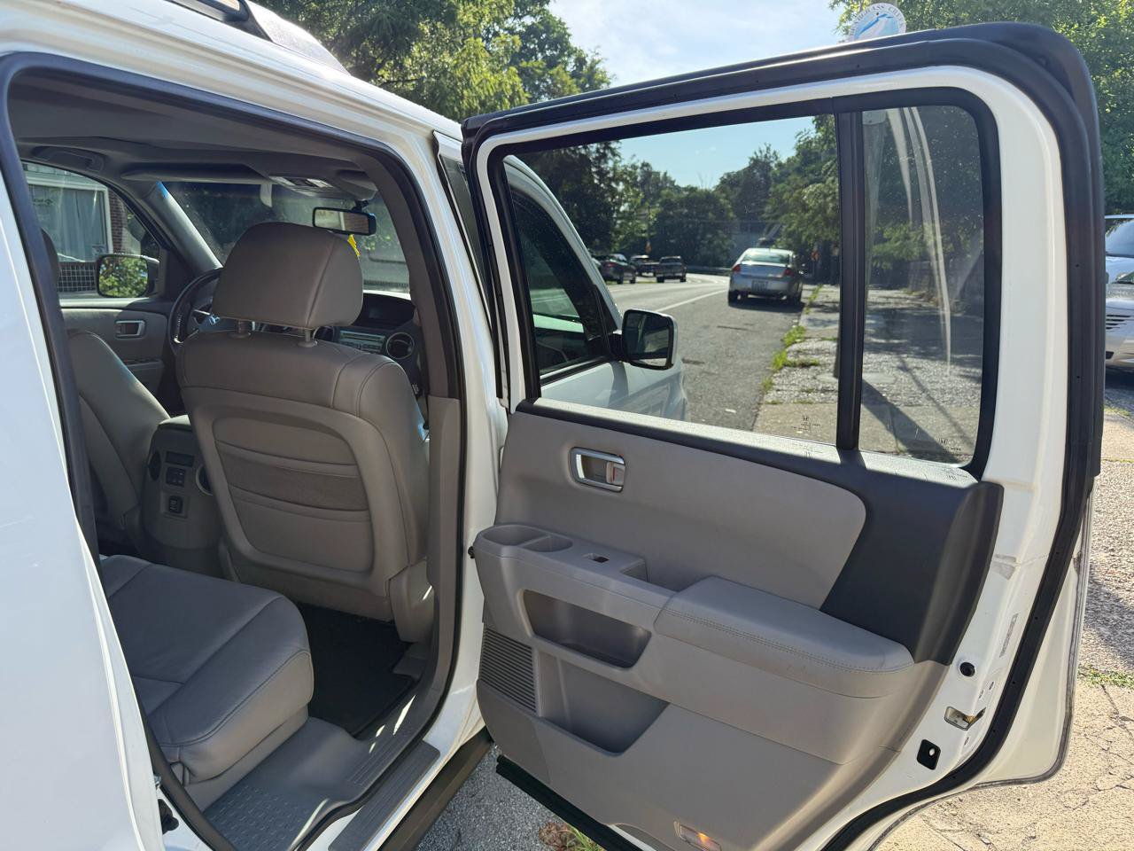 Used 2010 Honda Pilot EX-L image 14
