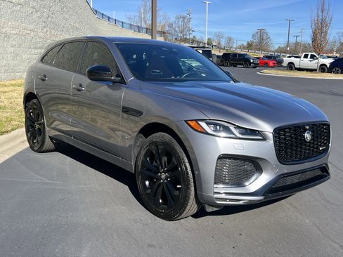 Certified 2025 Jaguar F-PACE R-Dynamic S image 9