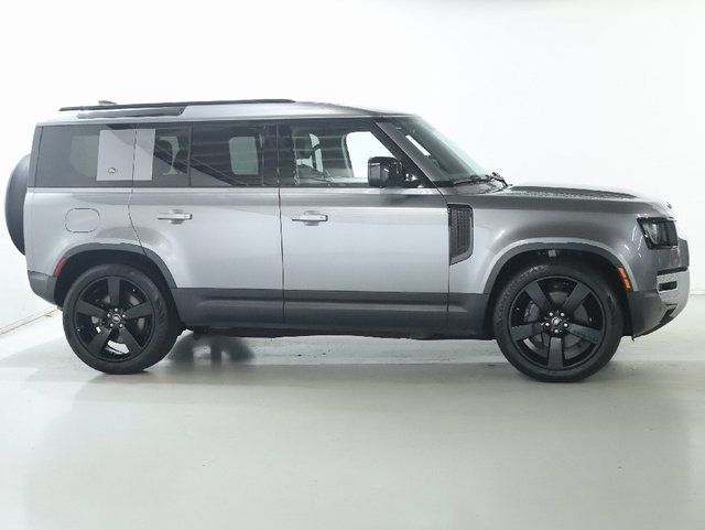 Used 2023 Land Rover Defender 110 SE AWD/4WD image 10
