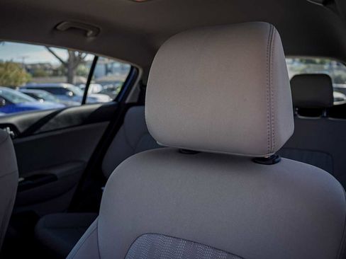 Used 2022 Kia Sportage LX image 11