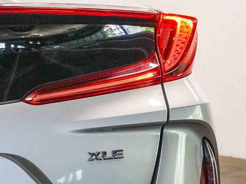 Used 2020 Toyota Prius Prime XLE FWD image 12