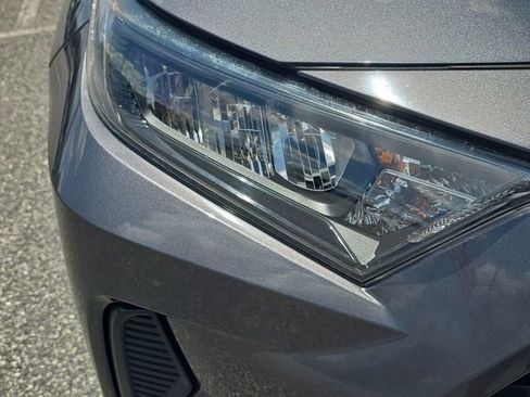 Certified 2022 Toyota RAV4 LE FWD image 10