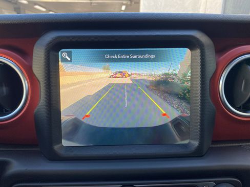 Used 2020 Jeep Gladiator Rubicon image 25