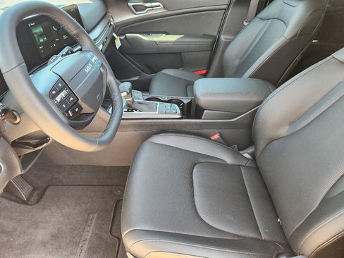 New 2026 Kia Sportage EX image 9
