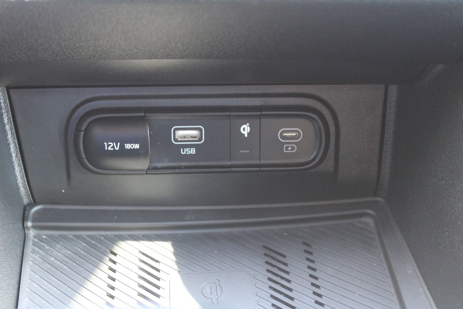 Certified 2024 Kia Sportage EX FWD image 37