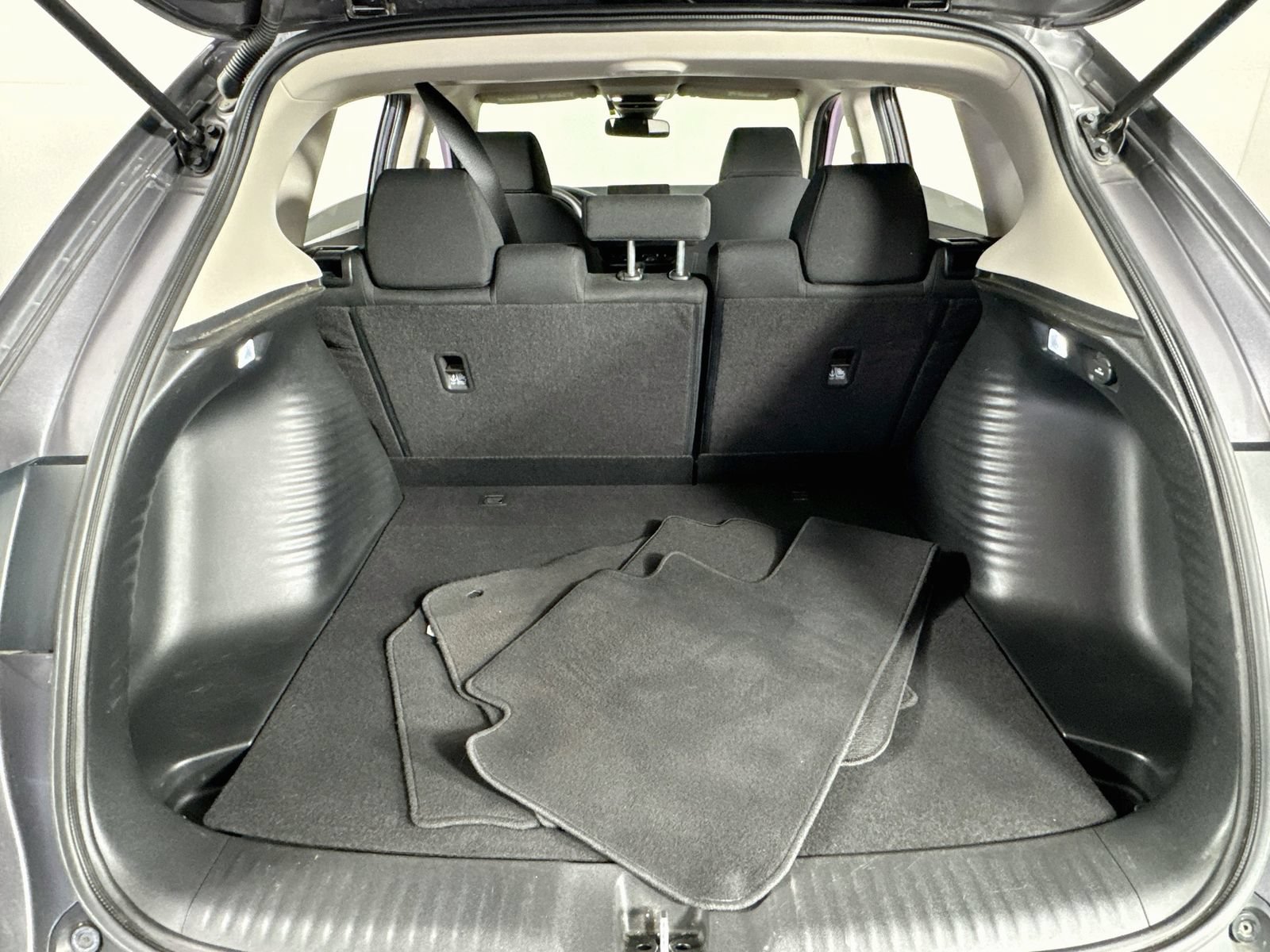 Certified 2024 Honda HR-V LX image 19