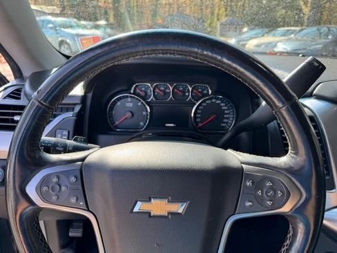 Used 2016 Chevrolet Suburban LT image 24