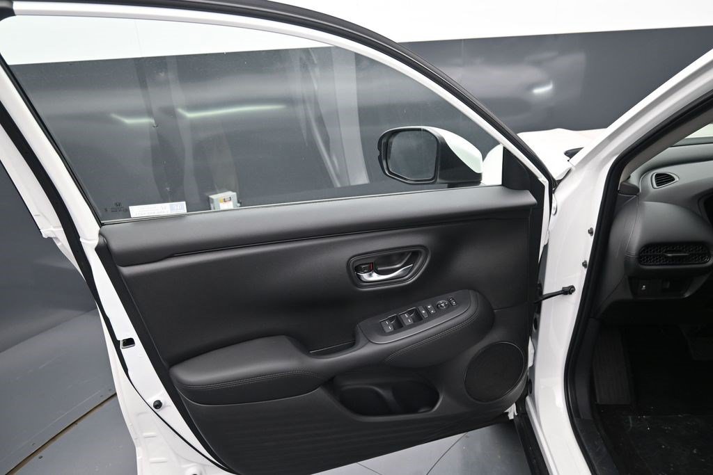 Used 2026 Honda HR-V LX image 17