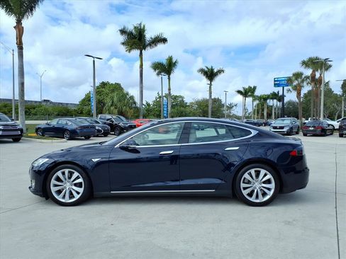 Used 2015 Tesla Model S P85D image 2