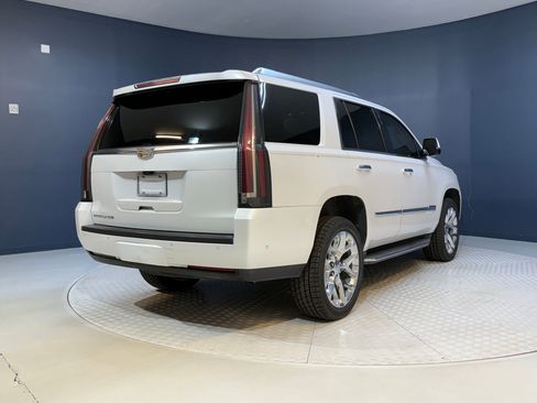 Used 2018 Cadillac Escalade Luxury image 9