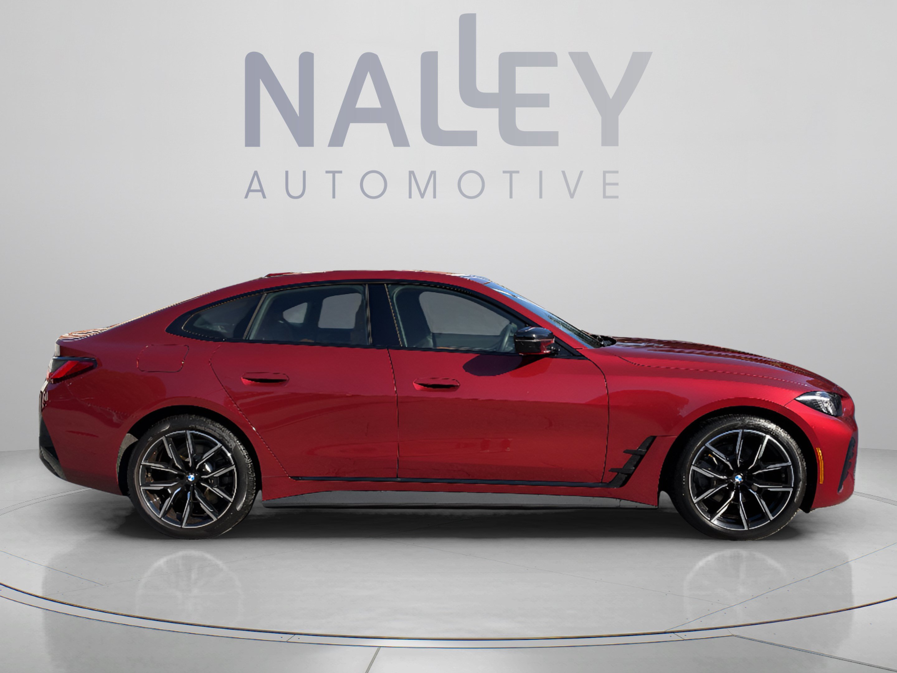 Used 2025 BMW i4 eDrive40 RWD image 4