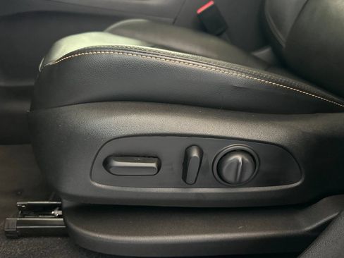 Used 2021 Chevrolet Equinox Premier FWD image 13