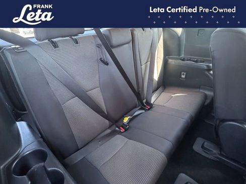 Used 2024 Toyota Highlander LE AWD/4WD image 28