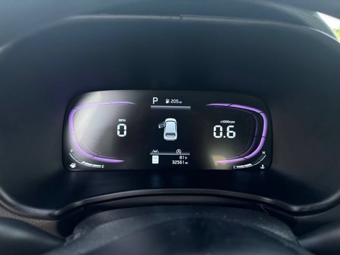 Used 2025 Kia Soul LX w/ LX Technology Package FWD image 38