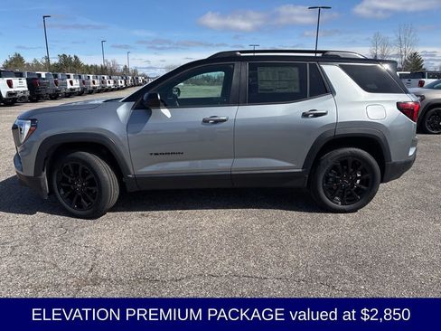 Used 2026 GMC Terrain Elevation w/ Elevation Premium Package AWD/4WD image 3