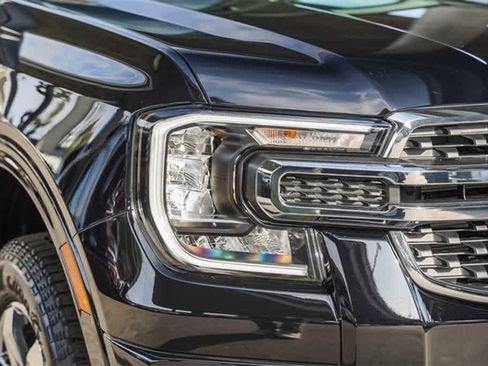 New 2024 Ford Ranger XLT w/ Equipment Group 301A High image 4