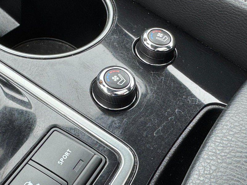 Used 2022 Nissan Maxima Platinum w/ Sport Mat Group FWD image 23