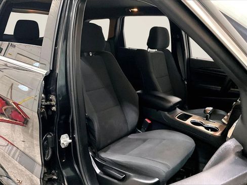 Used 2015 Jeep Grand Cherokee Laredo image 27