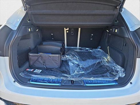 New 2025 Jaguar F-PACE R-Dynamic S image 10