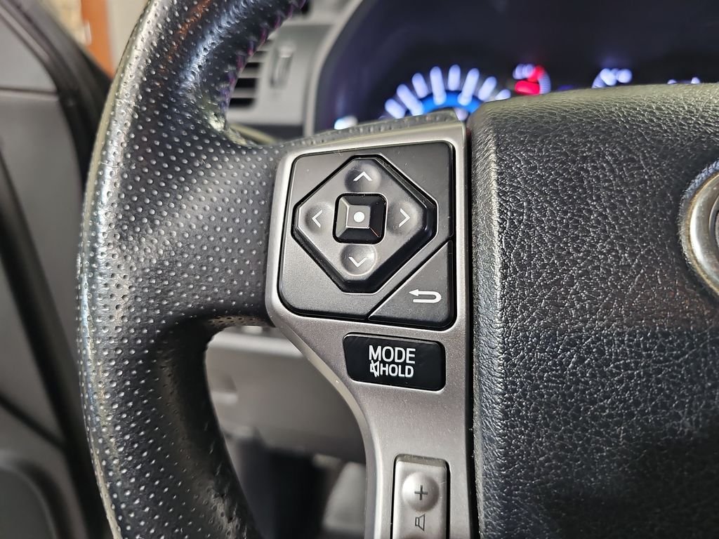Used 2016 Toyota 4Runner SR5 AWD/4WD image 19