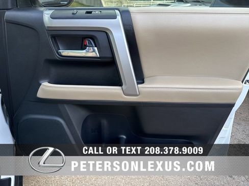 Used 2016 Toyota 4Runner SR5 Premium image 11