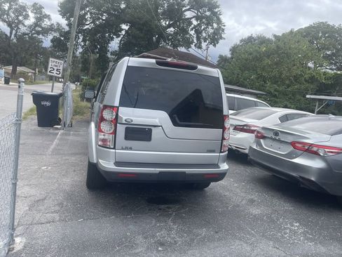 Used 2011 Land Rover LR4 HSE image 22