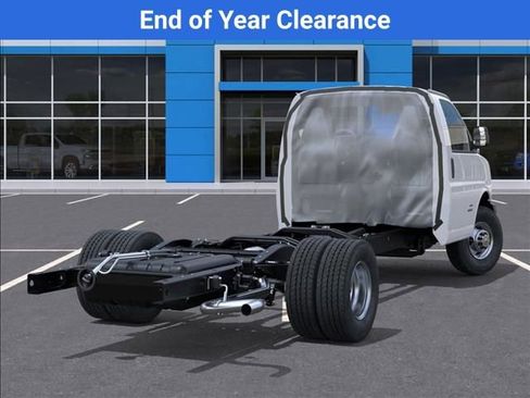 New 2025 Chevrolet Express 4500 w/ Power Convenience Package image 4