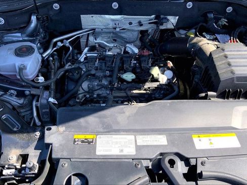 Certified 2025 Volkswagen Atlas SE FWD image 33