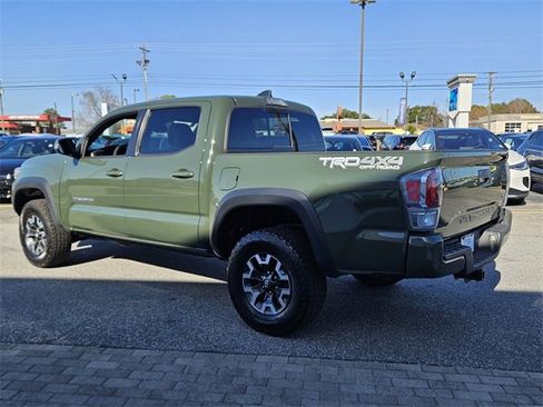 Used 2021 Toyota Tacoma TRD Off-Road image 9