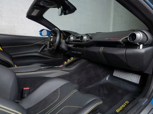 Used 2022 Ferrari 812 GTS RWD image 14